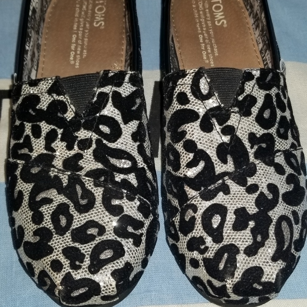 Toms